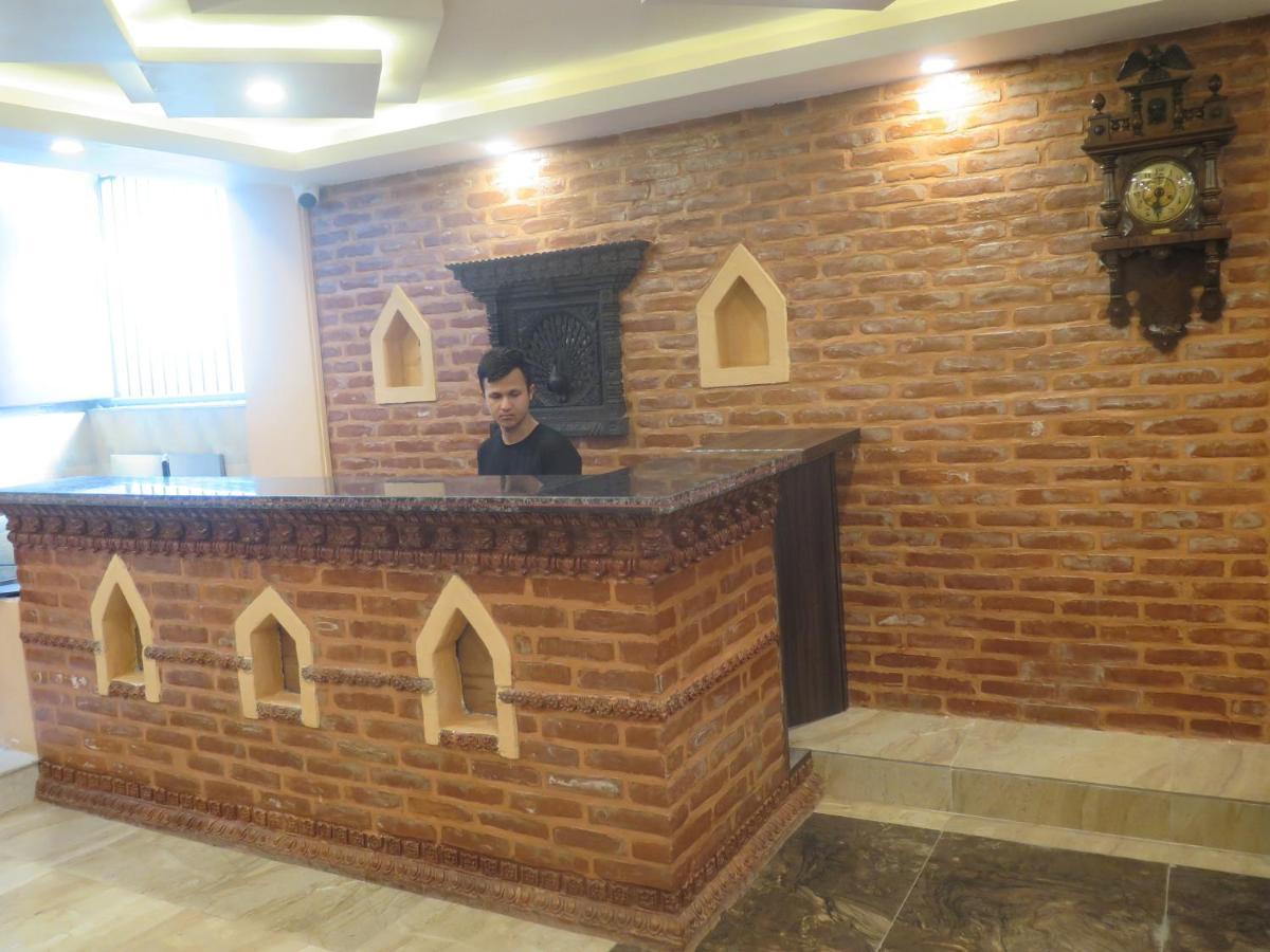 Hotel Pipal Tree Катманду Экстерьер фото